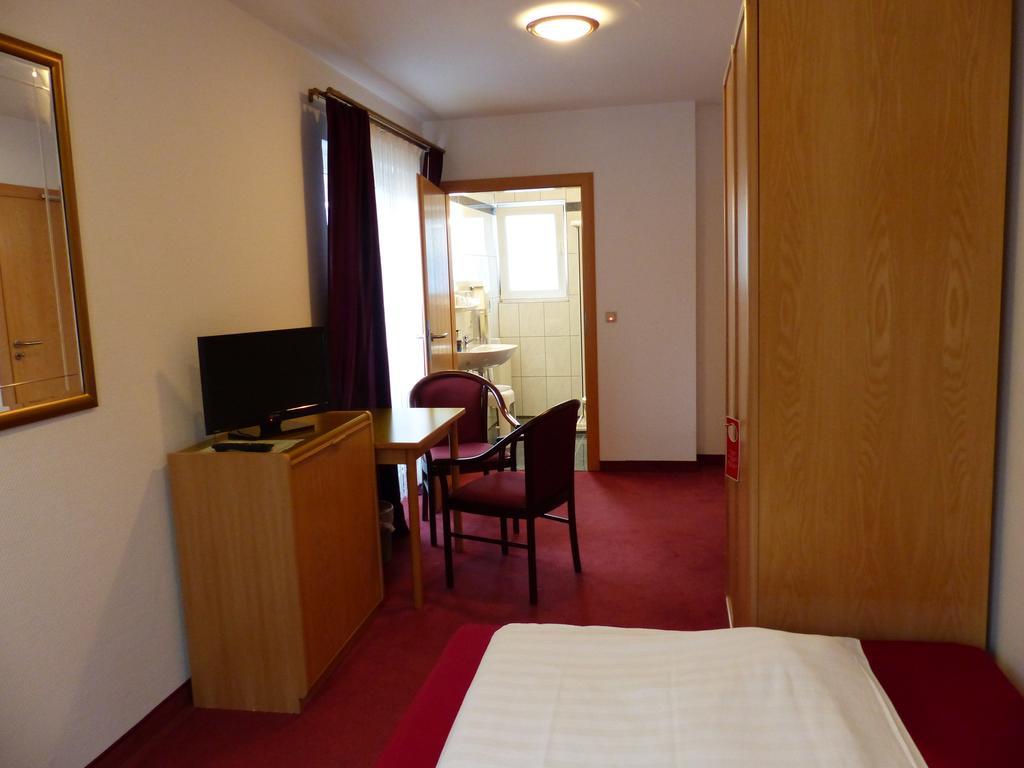 Hotel Aggertal Гумерсбах Екстериор снимка