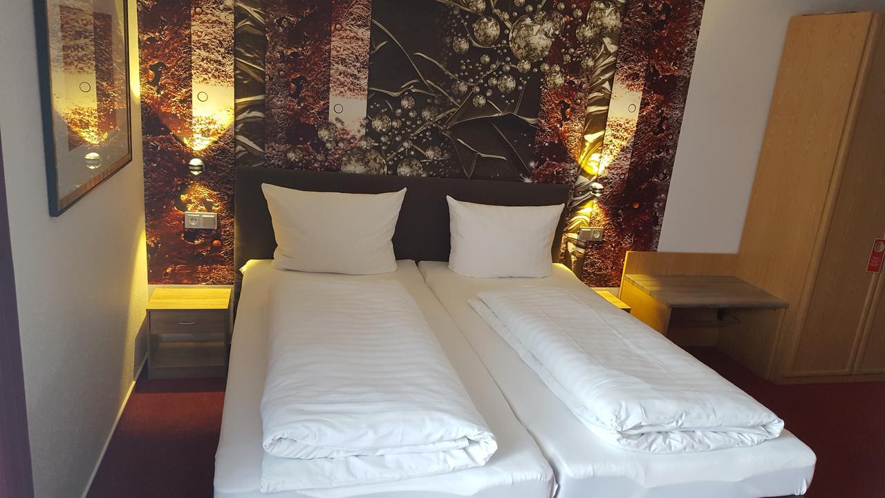 Hotel Aggertal Гумерсбах Екстериор снимка
